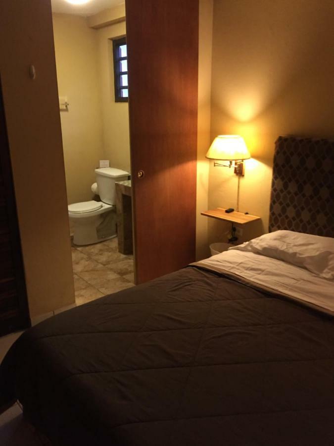 El Pequeno Hotel Canovanas エクステリア 写真