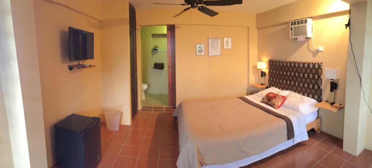 El Pequeno Hotel Canovanas エクステリア 写真