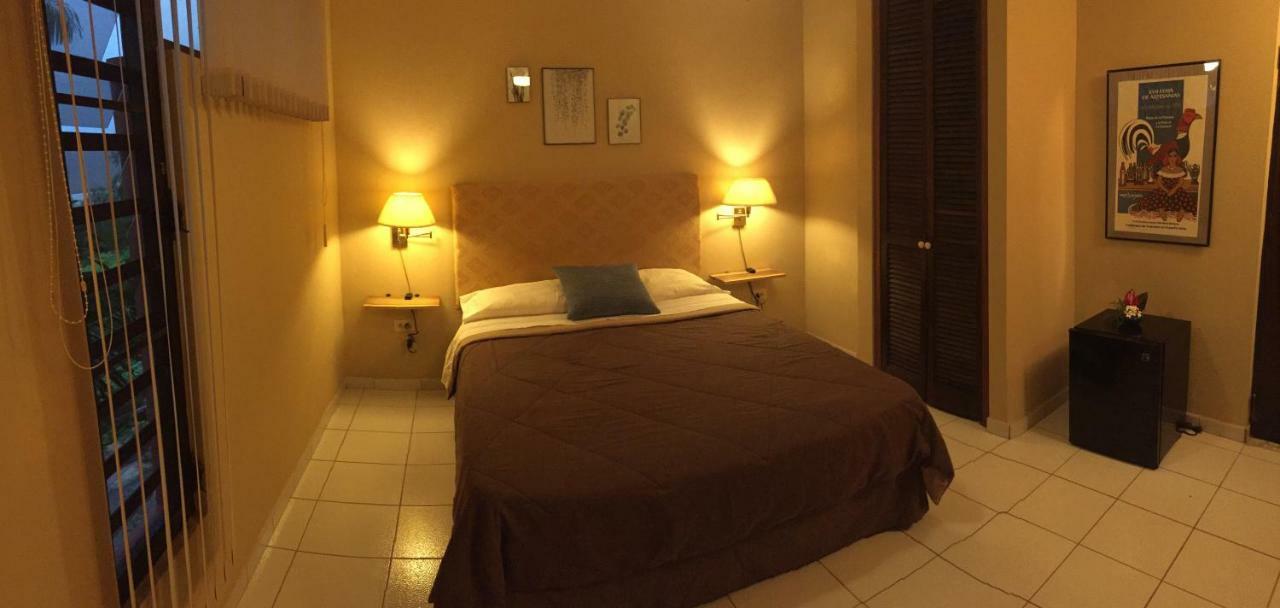 El Pequeno Hotel Canovanas エクステリア 写真